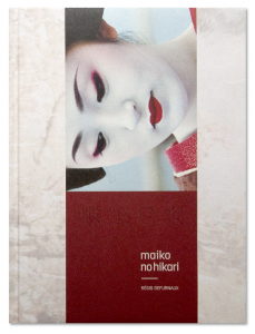 Maiko no hikari, couverture