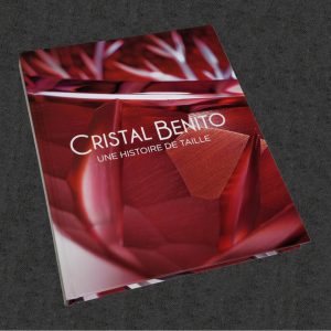 Cristal Benito, Une histoire de taille