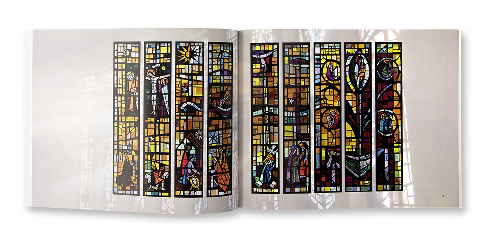 Les vitraux de l'Abbaye de Randol, l'oeuvre de Yves Dehais, éditions du Randol, intérieur
